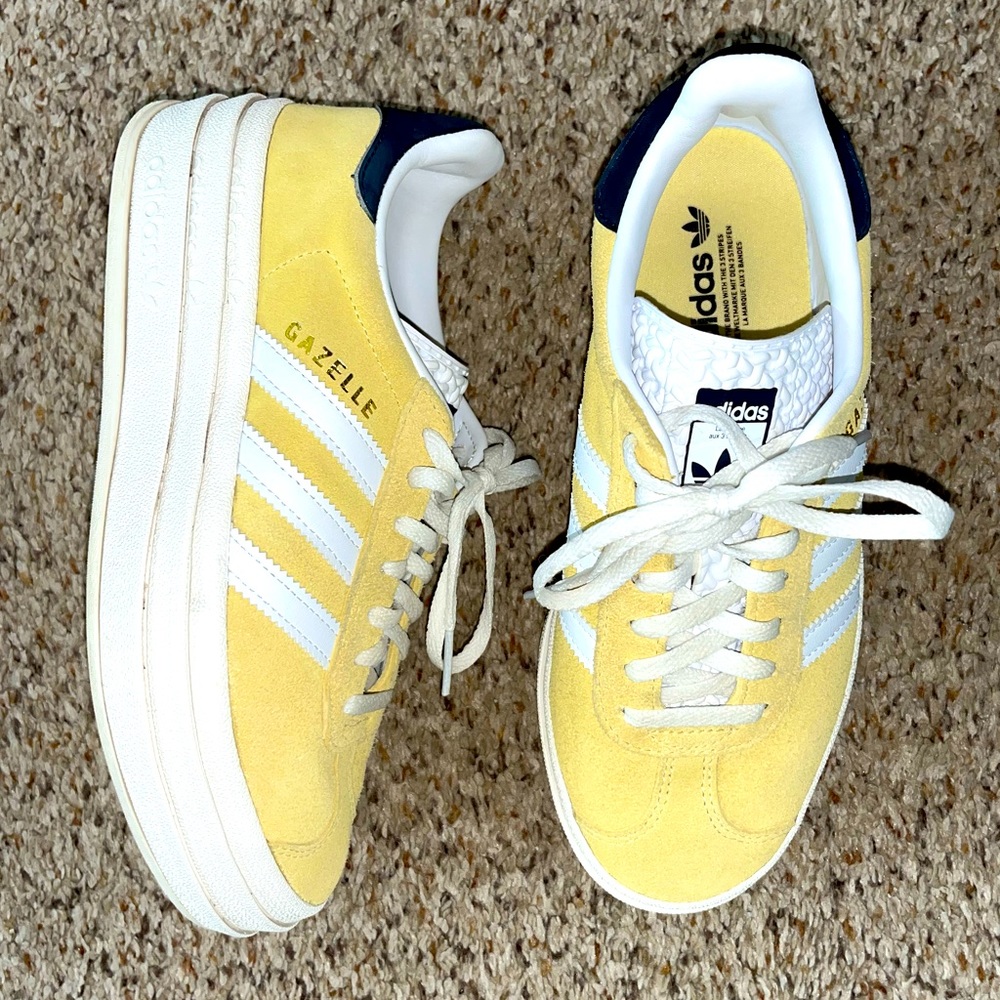 ADIDAS GAZELLE BOLD PLATFORM SHOES Women’s Size 6. Yellow/Cloud White/Legend Ink